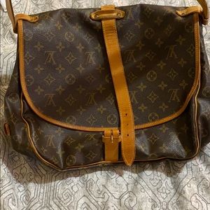 Authentic Louis Vuitton Saumur 35